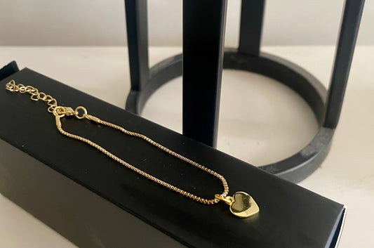 Minimal Heart Bracelet